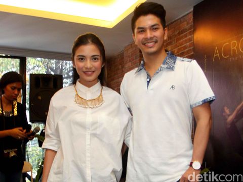 Kisah Cinta Mahesa Dan Laras 6 Kisah Cinta Pasangan Awet Chelsea Olivia dan Glenn Alinskie Kisah Cinta Mahesa Dan Laras 6 Kisah Cinta Pasangan Awet Chelsea Olivia dan Glenn Alinskie