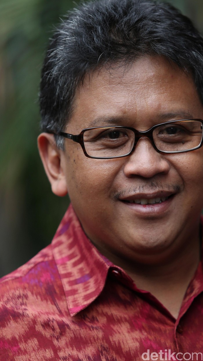 Hasto Soal Reshuffle: Saatnya Kita Gotong Royong Membangun Bangsa