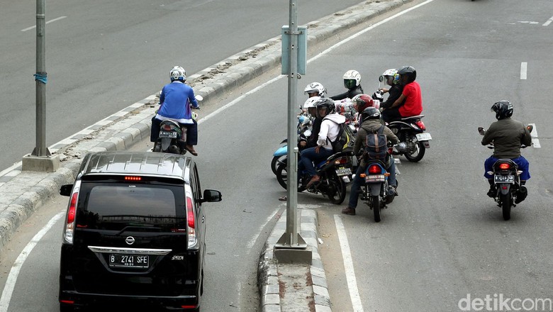 Ayo! Cegah Anak-anak di Bawah Umur 17 Tahun Berkendara Ayo! Cegah Anak-anak di Bawah Umur 17 Tahun Berkendara