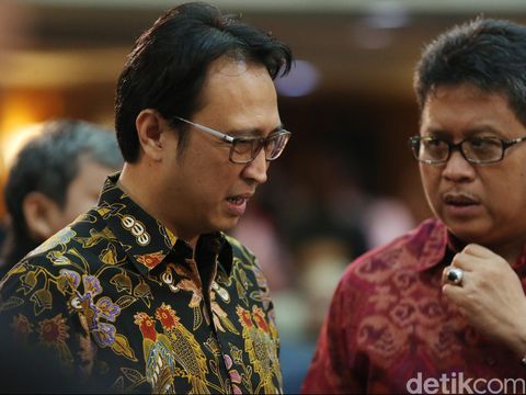Putra Megawati, Prananda Prabowo (kiri) diisukan menggantikan posisi Mega di parpol.