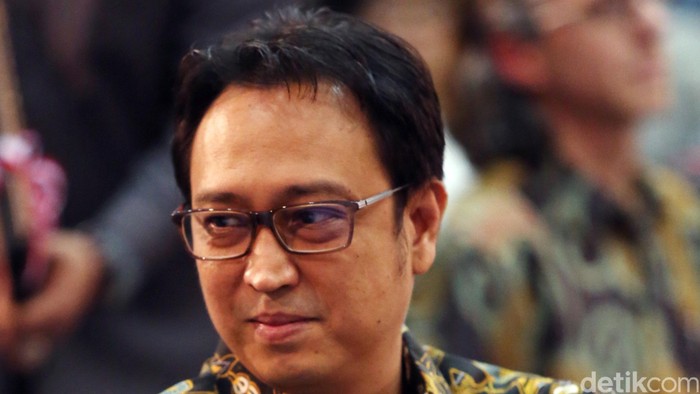 Muhammad Prananda Prabowo (lahir 23 April 1971; umur 44 tahun) atau yang biasa dipanggil Prana adalah Politikus Indonesia dari PDI-Perjuangan. Ia juga Cucu dari Presiden Pertama RI, Soekarno dan putra kedua Presiden ke-5 RI, Megawati Soekarno Putri dari suami pertamanya, Letnan Satu Penerbang Surindro Supjarso.