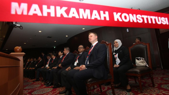 Pimpinan MK Datangi DPR Bicarakan Usulan Revisi UU MK