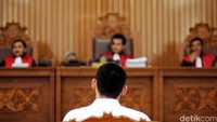 Di Aceh, tidak ada pengadilan agama, tetapi adanya Mahkamah Syariah sesuai Keppres Nomor 11 Tahun 2003. Pengadilan Agama yang telah ada di Provinsi Aceh diubah menjadi Mahkamah Syar’iyah dan Pengadilan Tinggi Agama di Banda Aceh diubah menjadi Mahkamah Syariyah Provinsi.