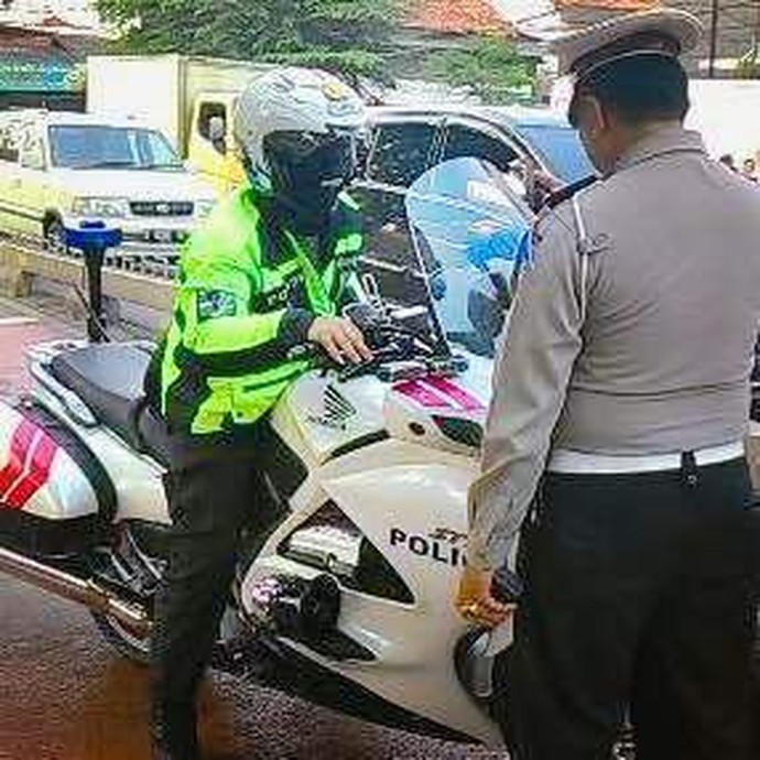 Moge-moge Keren Pak Polisi Indonesia