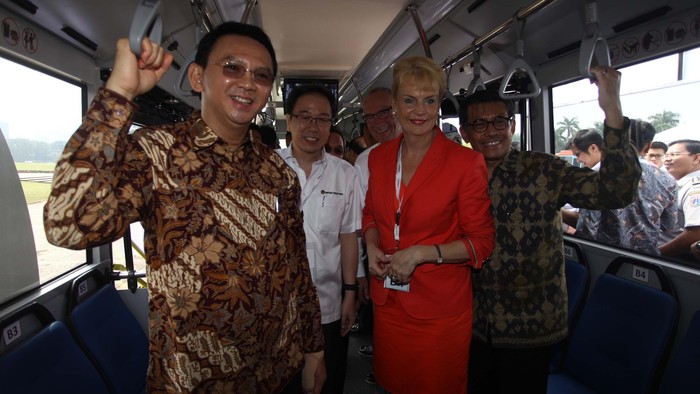 Ahok: Tidak Boleh Buat Depo LRT di Atas RTH!