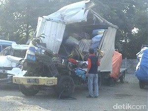 Bos Kain Tewas di Tol Cipularang