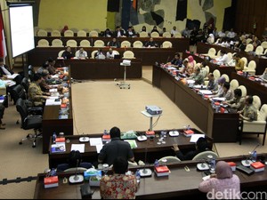 Komisi II: Laporan BPK Soal Pemilu 2014 Tak Ganggu Pilkada Serentak