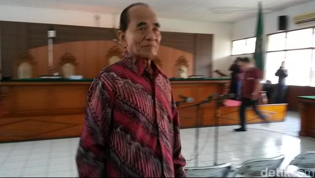 Kritik untuk Jokowi yang Diskon Hukuman Koruptor Annas Maamun