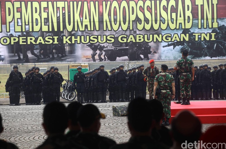 Setelah Pasukan Super Elite TNI Diaktifkan Jokowi Setelah Pasukan Super Elite TNI Diaktifkan Jokowi