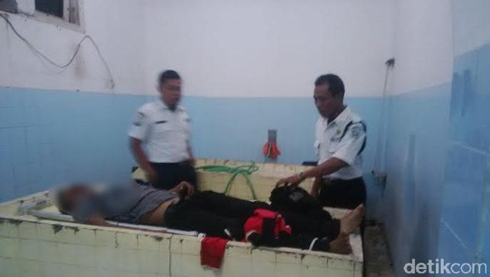 Avanza DItabrak Bus, 1 Orang Tewas 5 Orang Luka