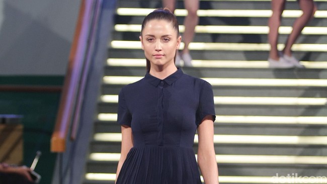 Tex Saverio Love, Bonito at Plaza Indonesia. Lamoda Caffe. Jakarta. 10/06/2015. [Foto: Mohammad Abduh/Wolipop]