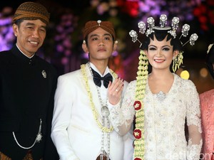 Jokowi Gelar Acara Mitoni untuk Calon Cucu