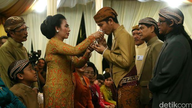 Malam midodareni Gibran-Selvi.