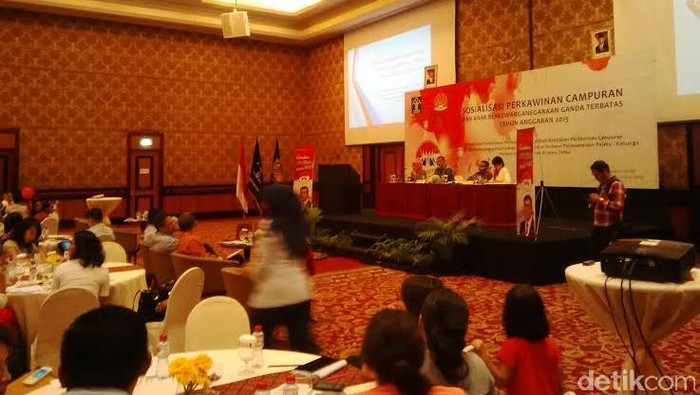 UU Kewarganegaraan Ganda Terbatas Mudahkan Pasangan Kawin Campur