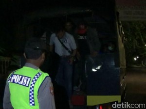 Razia Jelang Ramadan, 5 Pemuda Pesta Miras Diamankan
