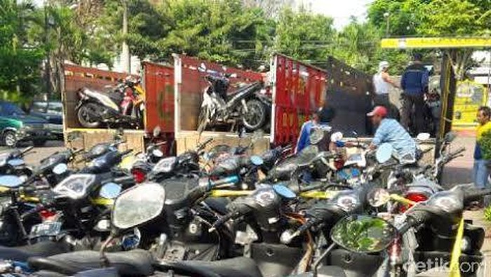 Tempat Gadai Hasil Begal Ratusan Motor Digerebek
