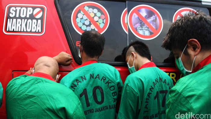 Nyawa 3 Gembong 1 Ton Ganja Ditentukan Siang Ini