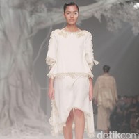 Biyan Wanaatmadja Dream Womens Wear, Spring Summer 2016. at Ballroom Hotel Dharmawangsa. Jakarta. 11/06/2015. [Foto: Mohammad Abduh/Wolipop]