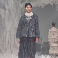 Biyan Wanaatmadja Dream Womens Wear, Spring Summer 2016. at Ballroom Hotel Dharmawangsa. Jakarta. 11/06/2015. [Foto: Mohammad Abduh/Wolipop]