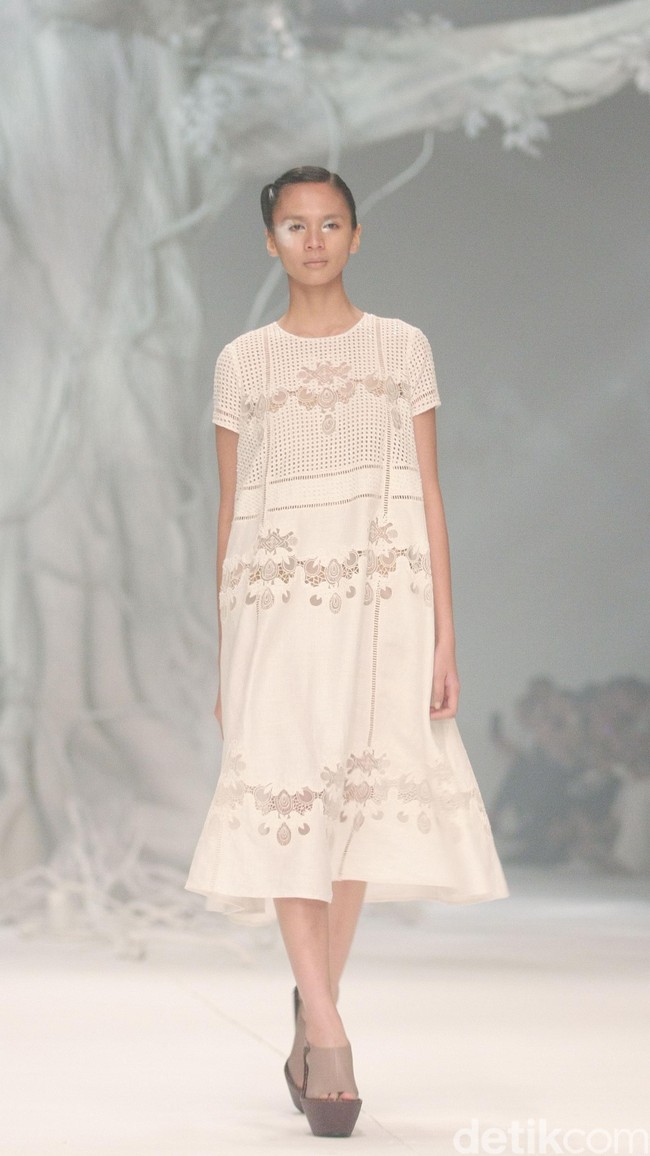 Biyan Wanaatmadja Dream Womens Wear, Spring Summer 2016. at Ballroom Hotel Dharmawangsa. Jakarta. 11/06/2015. [Foto: Mohammad Abduh/Wolipop]