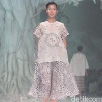 Biyan Wanaatmadja Dream Womens Wear, Spring Summer 2016. at Ballroom Hotel Dharmawangsa. Jakarta. 11/06/2015. [Foto: Mohammad Abduh/Wolipop]