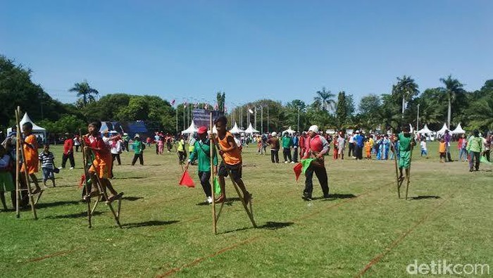 5.000 Anak Banyuwangi Diajak Mainan Tradisional