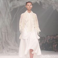 Biyan Wanaatmadja Dream Womens Wear, Spring Summer 2016. at Ballroom Hotel Dharmawangsa. Jakarta. 11/06/2015. [Foto: Mohammad Abduh/Wolipop]