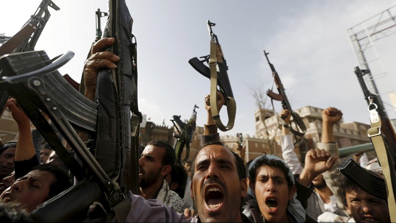 Arab Saudi Tembak Jatuh Drone Houthi yang Dipasangi Bom Arab Saudi Tembak Jatuh Drone Houthi yang Dipasangi Bom