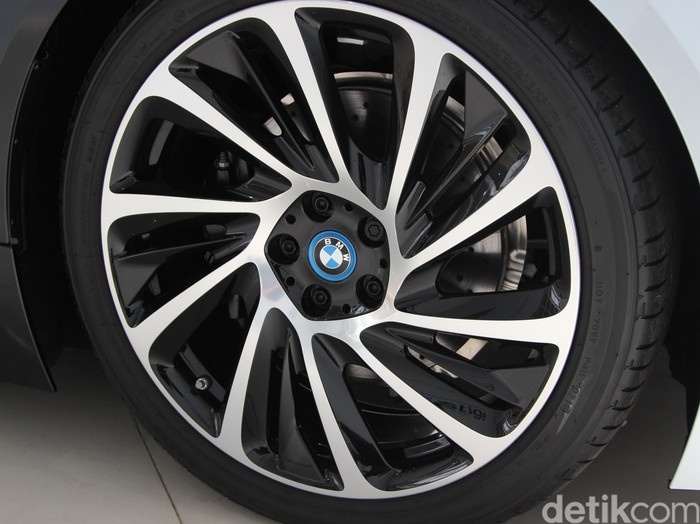 Perusahaan China Didenda karena Pakai Merek Dagang BMW