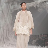 Biyan Wanaatmadja Dream Womens Wear, Spring Summer 2016. at Ballroom Hotel Dharmawangsa. Jakarta. 11/06/2015. [Foto: Mohammad Abduh/Wolipop]