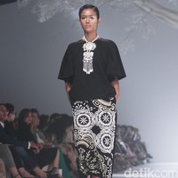 Biyan Wanaatmadja Dream Womens Wear, Spring Summer 2016. at Ballroom Hotel Dharmawangsa. Jakarta. 11/06/2015. [Foto: Mohammad Abduh/Wolipop]