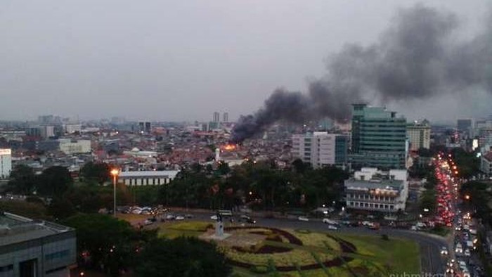 Kebakaran di Kwitang Hanguskan 9 Rumah