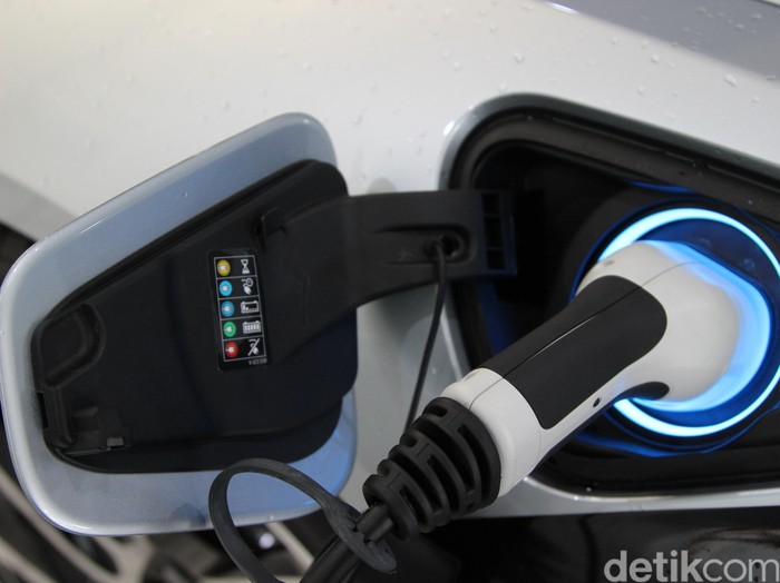 Di Dunia Sudah Ada 2 Juta Mobil Plug-In Hybrid