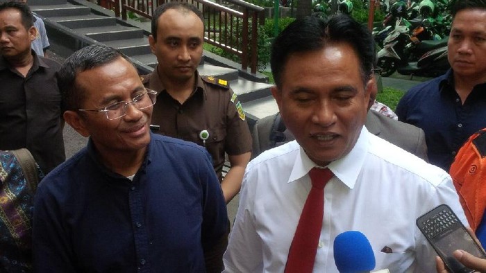 Didampingi Yusril Ihza, Dahlan Iskan Penuhi Panggilan Kejati DKI