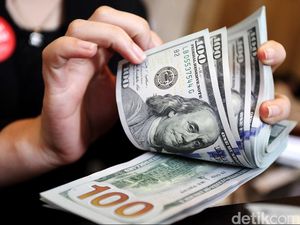 Corona Pukul Rupiah, Dolar AS Bisa Tembus Rp 15.000?
