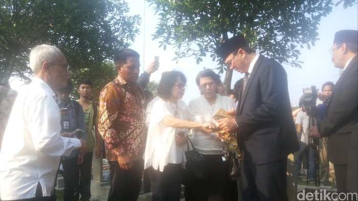 Ahok Berwacana Bangun TMP Dekat Markas TNI di Cilangkap