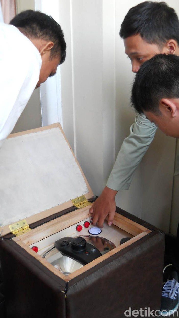 Alat Pengolah Limbah B3 Portabel dan Ramah Lingkungan Karya Mahasiswa UGM