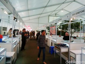 Melihat Lapak Pameran Batu Akik di PTIK, Ada Juga Diskusi dan Kompetisi