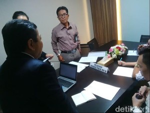 Novanto Buka Ruang Pengaduan dan Layanan Informasi Publik di DPR