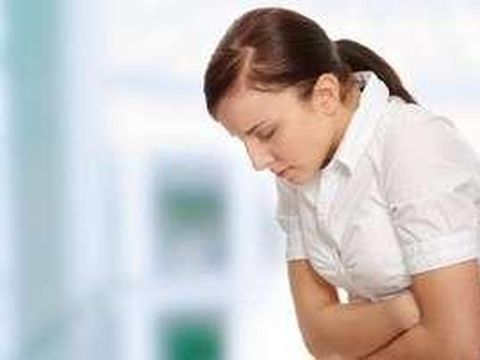 Sakit perut karena sistem pencernaan tercemar bakteri dari tangan.