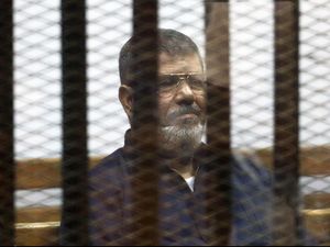 Roller Coaster Mursi: Anak Petani, Presiden Mesir, Meninggal saat Pesakitan