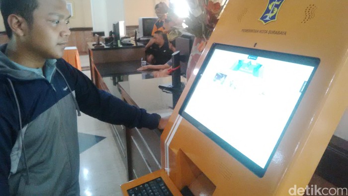 e-Kios, dari Akte Kelahiran hingga Antrean Berobat Bisa Didapat di Sini