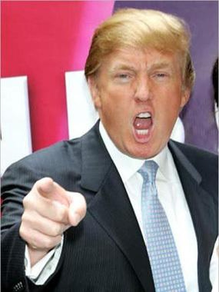 Nomor Kontak Disebar oleh Donald Trump, Politisi Ini Hancurkan Ponsel