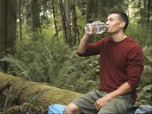 Gitu Dong, 48% Turis Asal RI Bawa Botol Minum Sendiri Saat Liburan