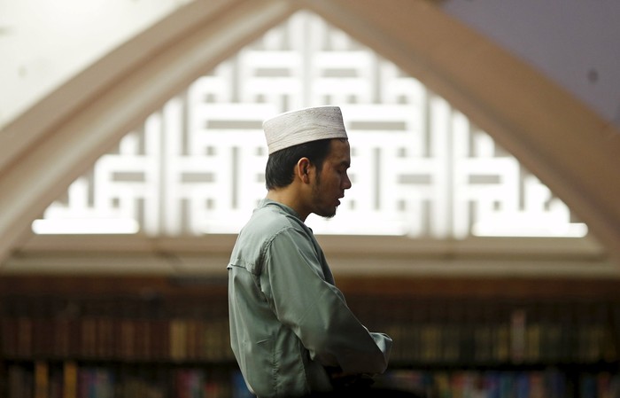 Bad Boy Masa Sekolah ini Tersentuh Teman Salat hingga Jadi Mualaf