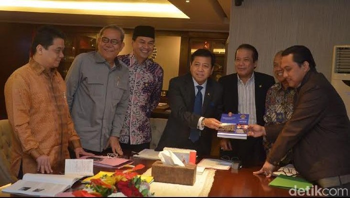 DPR-BPK Saat Reses, NasDem Curiga Ada Skenario Pilkada Ditunda