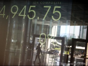 Investor Asing Jual Saham Rp 1,7 T, IHSG Tergerus ke 5.824