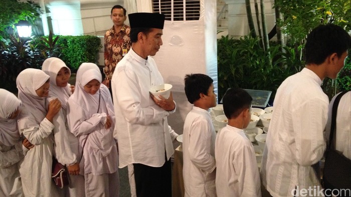 Jokowi Sudah Terima Semua Laporan Menteri, Akankah Ada Reshuffle?