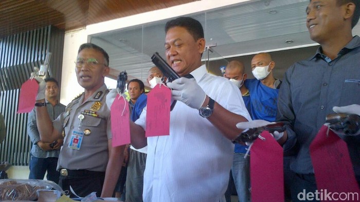 Bak Koboi, Perampok Sadis ini Umbar Peluru di Siang Bolong