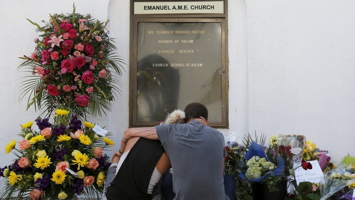 Hillary Clinton Sebut Penembakan Gereja AS Aksi Terorisme